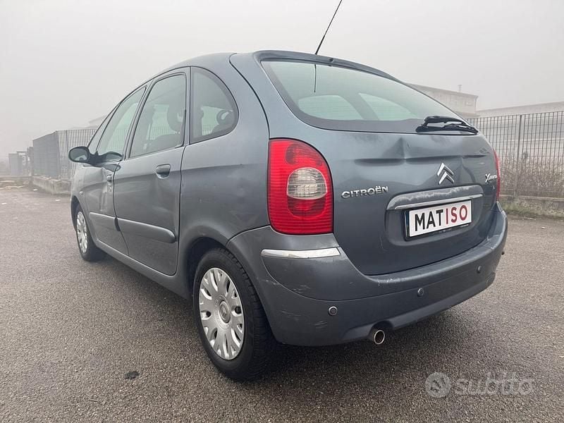Usata Citroën Xsara Picasso Elegance 109 CV (80 kW) 2008 Grigio Monovolume