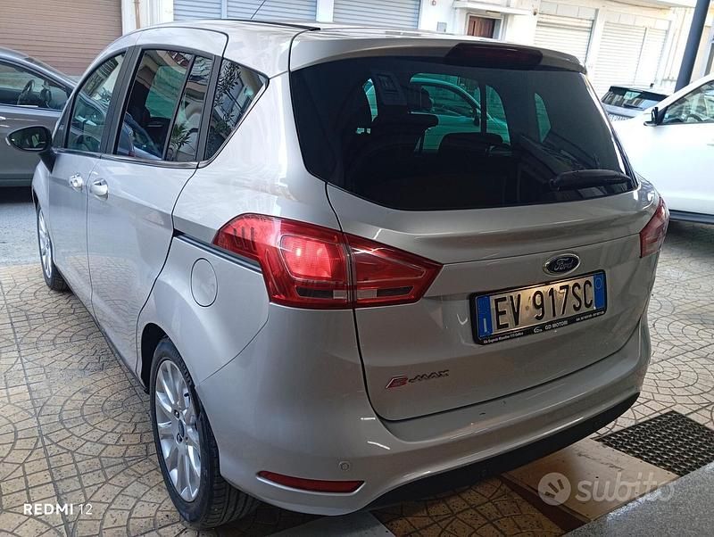 Usata Ford B-MAX Individual 95 CV (69 kW) 2014 Grigio Monovolume
