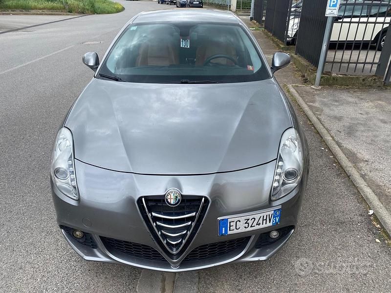 Usata Alfa Romeo Giulietta Progression 170 CV (125 kW) 2010 Grigio Utilitaria