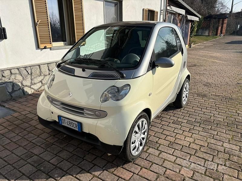 Usata 2006 Smart ForTwo Cabrio Cabrio | 2500 € (Buon prezzo) - Immagine 1/4