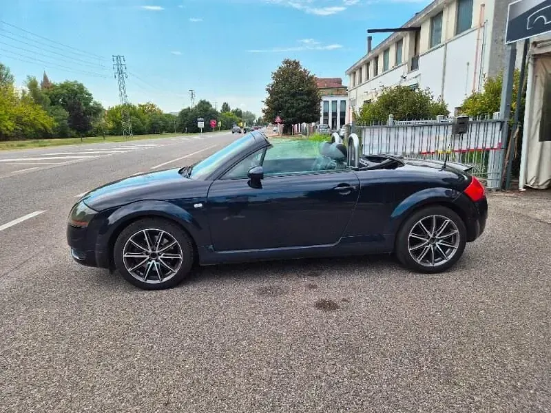 Usata Audi TT Roadster 179 CV (131 kW) 2004 Nero Cabrio