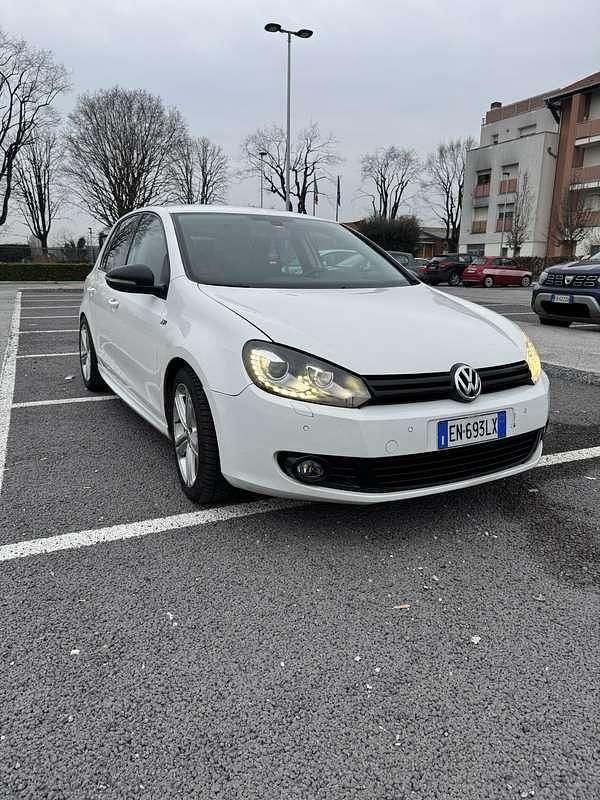 Usata VW Golf VII Highline 140 CV (102 kW) 2012 Berlina