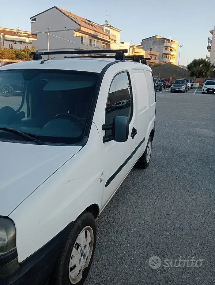 Usata Fiat Doblò 101 CV (74 kW) 2002 Bianco Monovolume