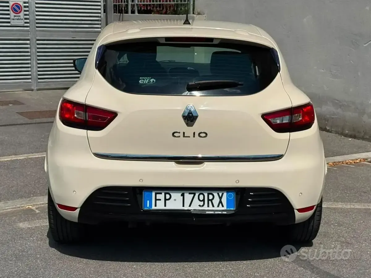 Usata Renault Clio 75 CV (55 kW) 2018 Beige Coupé