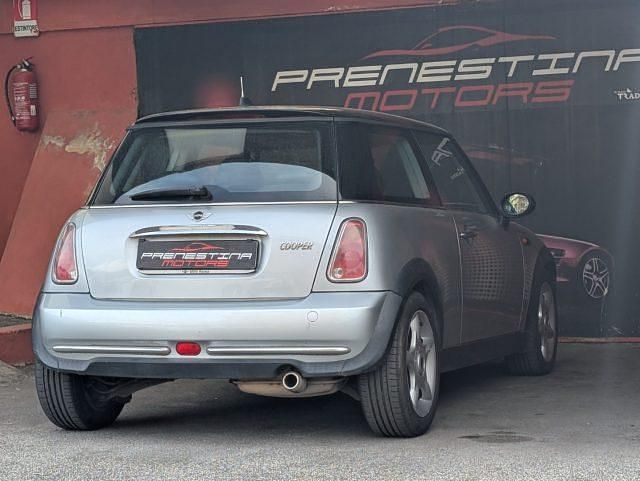 Usata Mini Cooper 116 CV (85 kW) 2005 Argento Utilitaria
