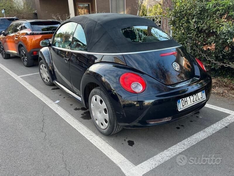 Usata VW Beetle Cabriolet 105 CV (77 kW) 2006 Nero Cabrio