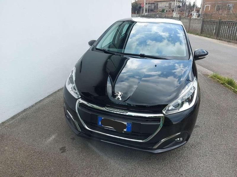 Usata Peugeot 208 Active 82 CV (60 kW) 2016 Utilitaria