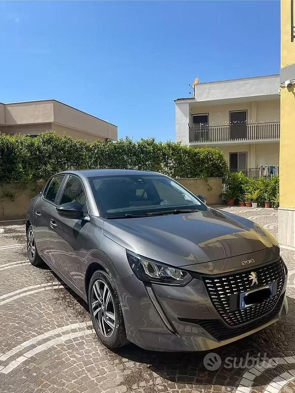 Usata Peugeot 208 Active 75 CV (55 kW) 2023 Grigio Utilitaria