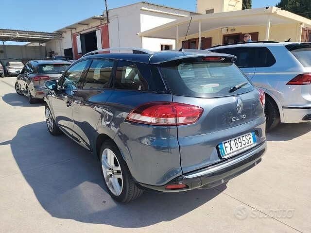 Usata Renault Clio GrandTour Business 75 CV (55 kW) 2019 Grigio Station wagon