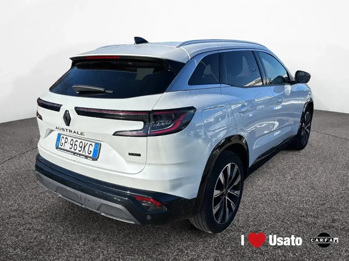 Usata Renault Clio Techno 200 CV (147 kW) 2023 Bianco Utilitaria