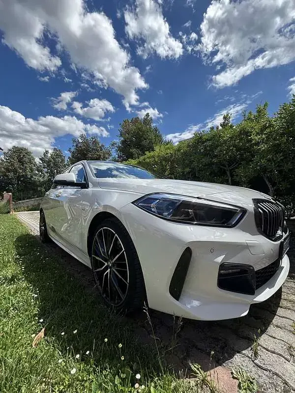 Usata BMW 120 M Sport 190 CV (139 kW) 2021 Bianco Utilitaria