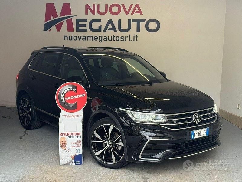 Usata VW Tiguan R-line 150 CV (110 kW) 2023 Nero SUV