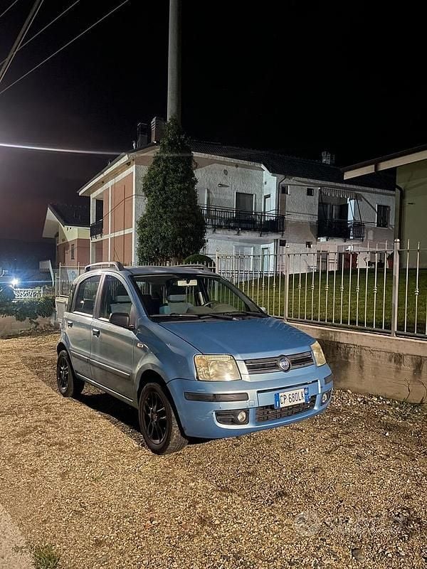 Usata Fiat Panda Dynamic 69 CV (50 kW) 2004 Utilitaria