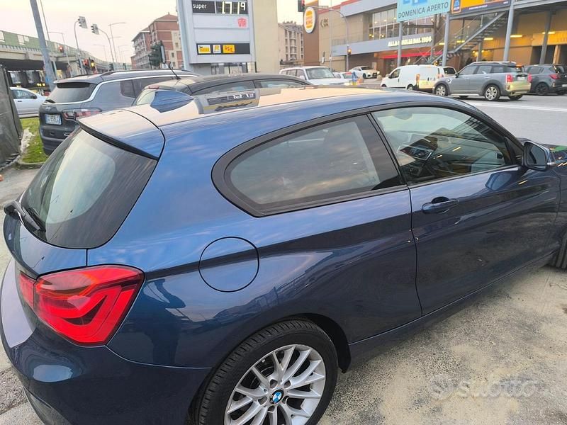 Usata BMW 118 Advantage 150 CV (110 kW) 2015 Blu Utilitaria