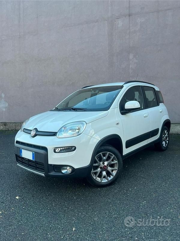 Usata Fiat Panda 4x4 S 95 CV (69 kW) 2017 Bianco Utilitaria