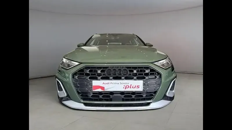Usata Audi A3 Comfort 150 CV (110 kW) 2024 Verde Berlina