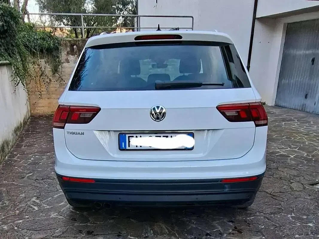 Usata VW Tiguan Business 116 CV (85 kW) 2018 Bianco SUV