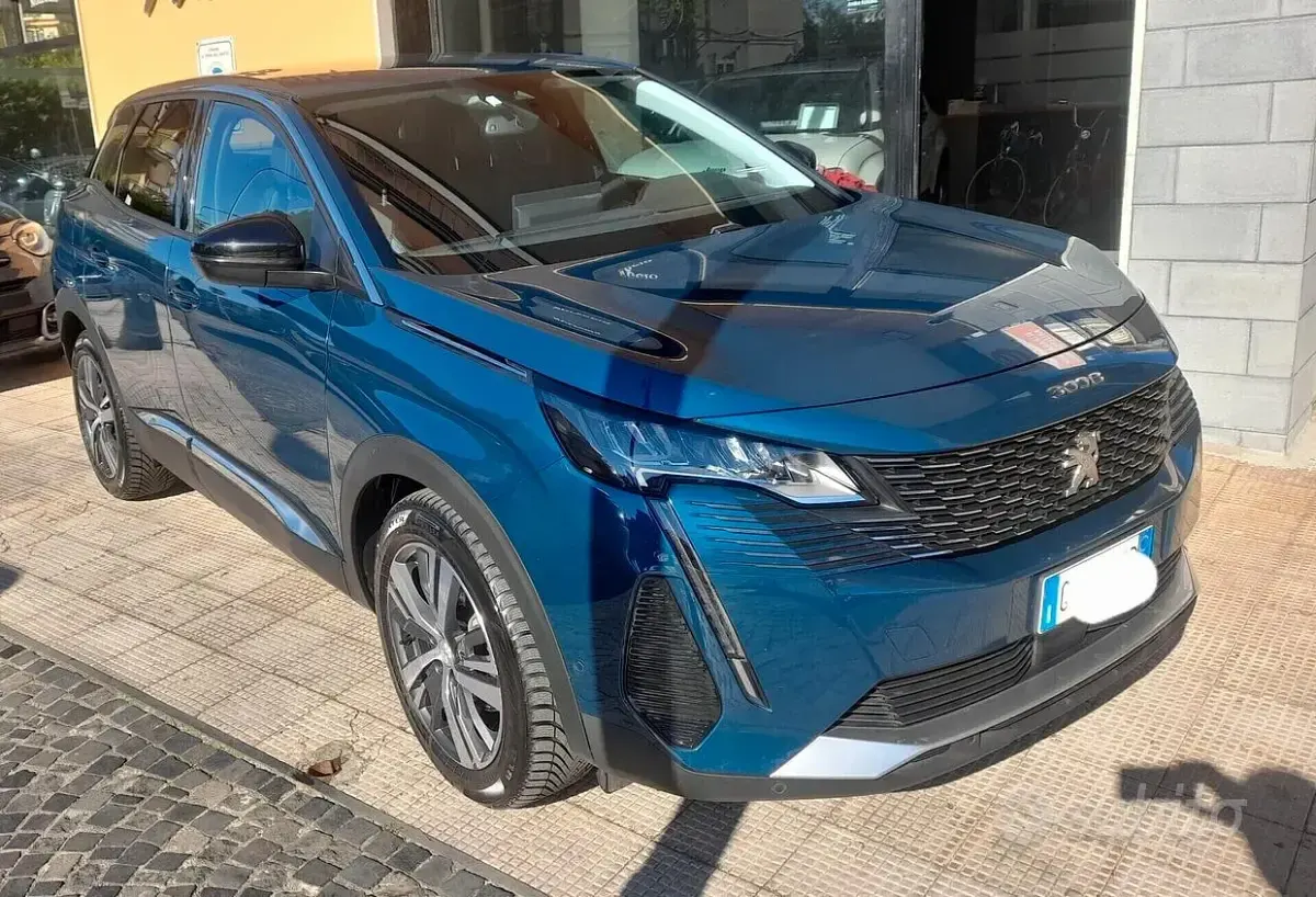 Usata Peugeot 3008 Allure 131 CV (96 kW) 2022 Bluazzurro SUV