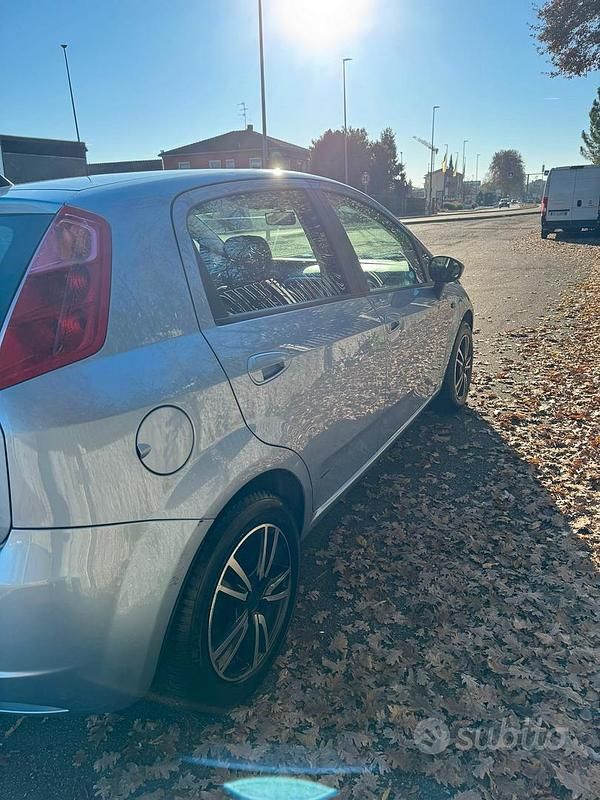 Usata Fiat Grande Punto 2006 Blu Utilitaria