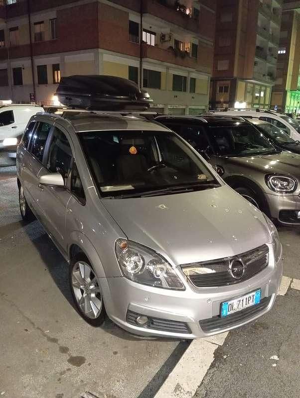 Usata Opel Zafira Club 140 CV (102 kW) 2007 Monovolume