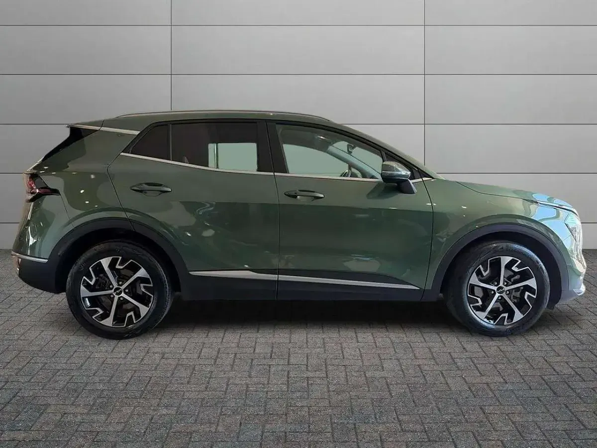Usata Kia Sportage Style 179 CV (131 kW) 2023 Verde scuro SUV
