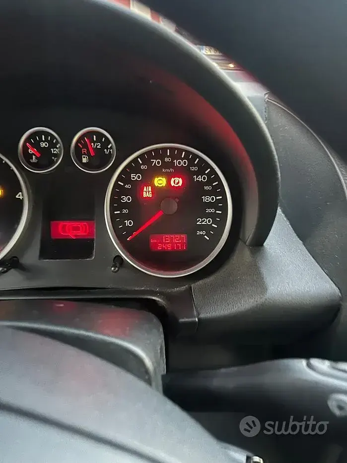 Usata Audi A2 Comfort 75 CV (55 kW) 2005 Nero Utilitaria