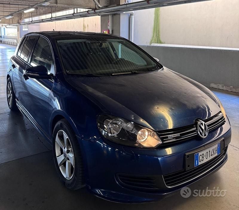 Usata VW Golf VI Comfortline 105 CV (77 kW) 2011 Blu Utilitaria