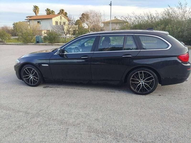 Usata BMW 520 184 CV (135 kW) 2010 Nero Station wagon