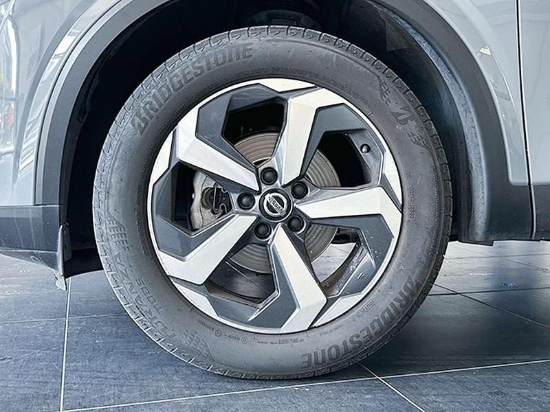 Usata Nissan Qashqai N-Connecta 140 CV (102 kW) 2023 Ceramic grey SUV