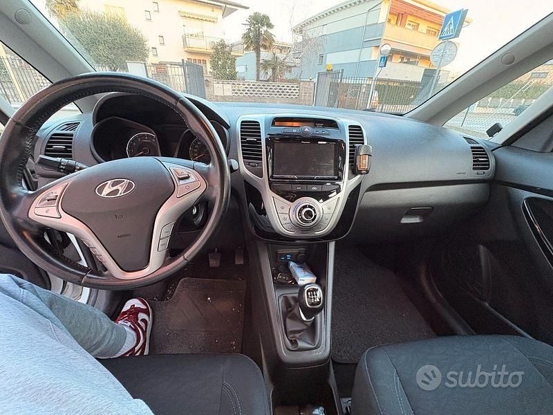 Usata Hyundai ix20 125 CV (91 kW) 2019 Bianco Utilitaria