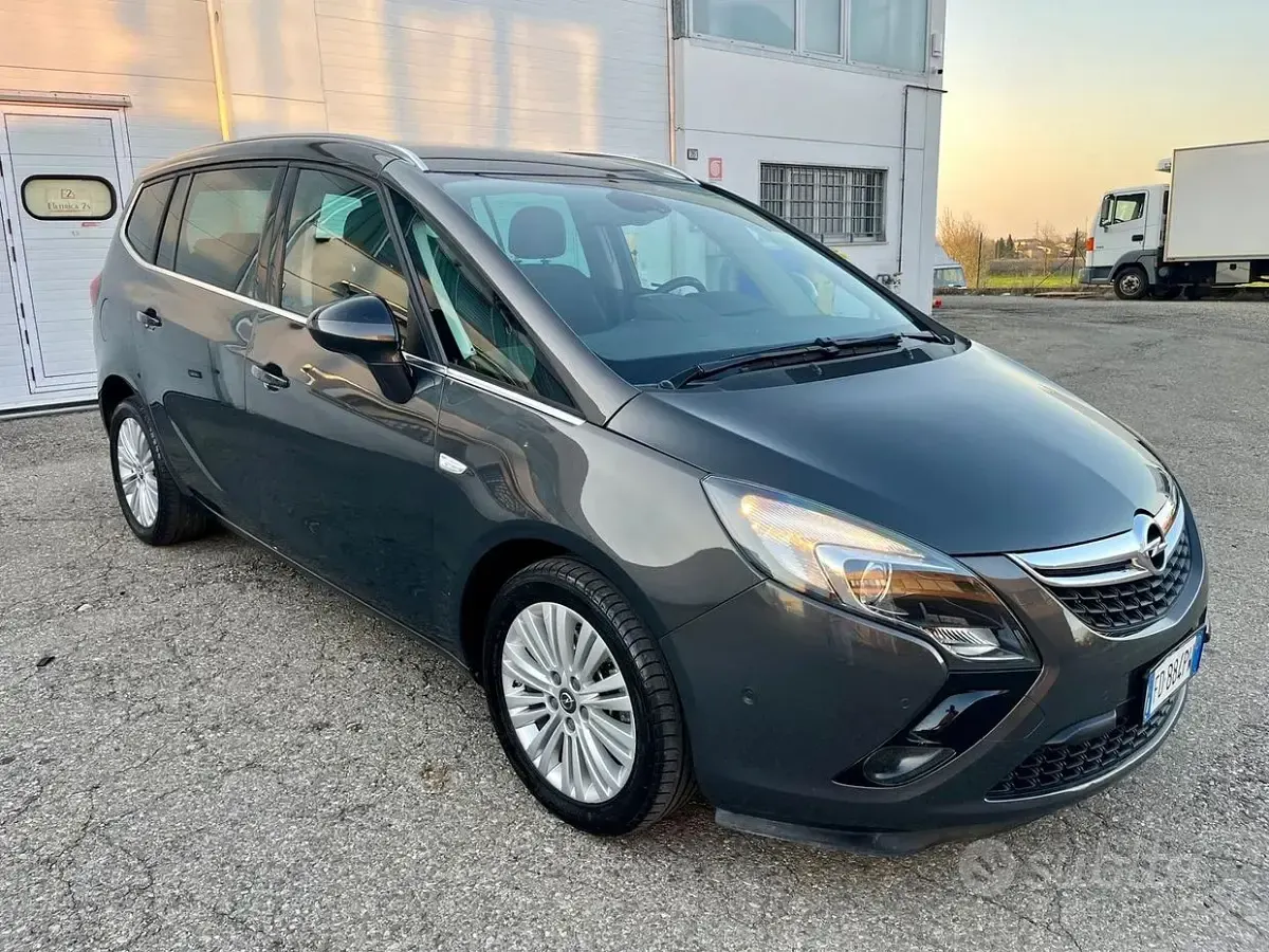 Usata Opel Zafira 136 CV (100 kW) 2016 Marrone Monovolume