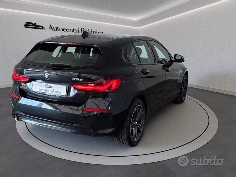 Usata BMW 116 Luxury Line 116 CV (85 kW) 2021 Nero perla Utilitaria