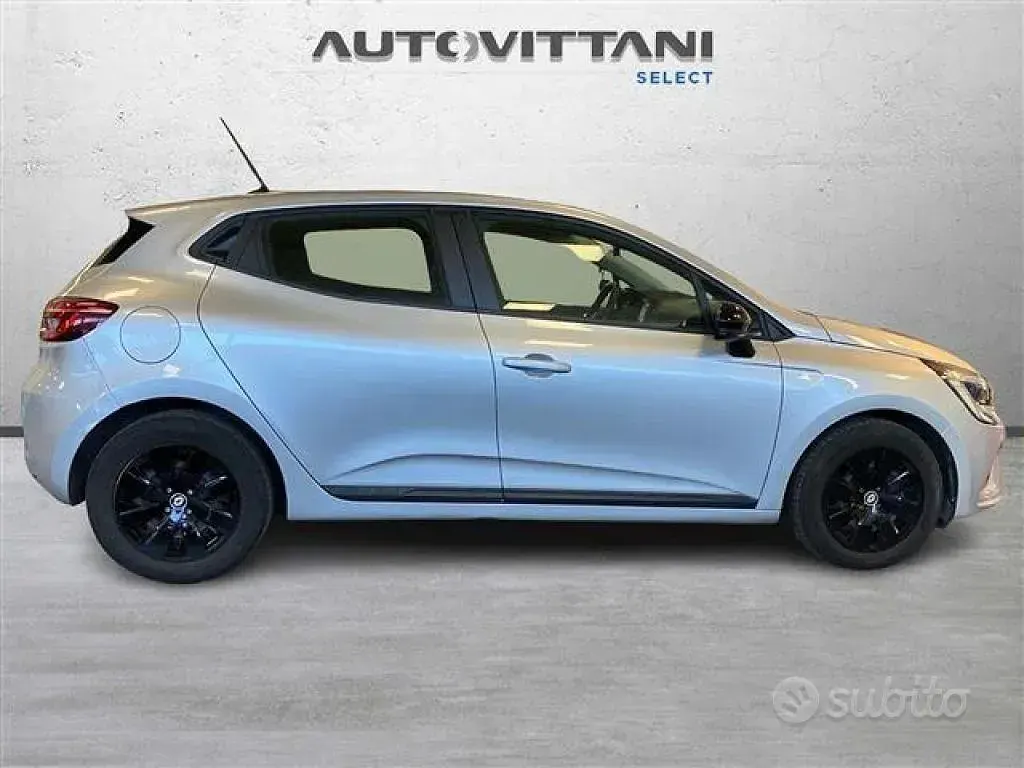 Usata Renault Clio V Equilibre 67 CV (49 kW) 2023 Grigio