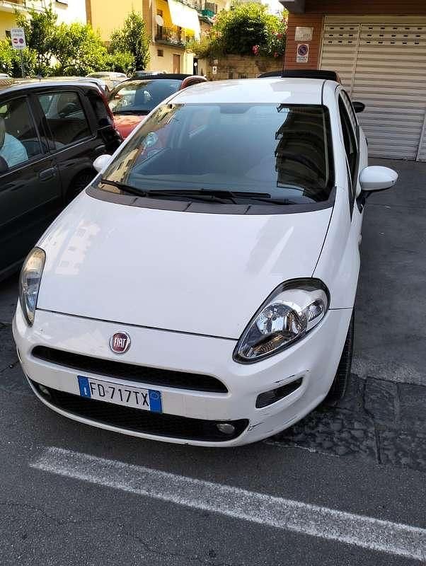 Bianco Usata 2016 Fiat Punto Lounge Due volumi | 5300 € (Ottimo prezzo) - Immagine 1/2