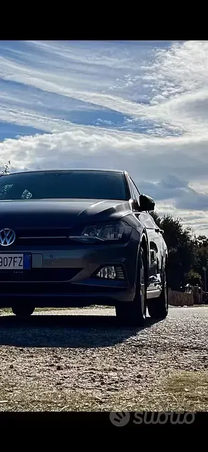 Usata VW Polo 95 CV (69 kW) 2021 Grigio Utilitaria