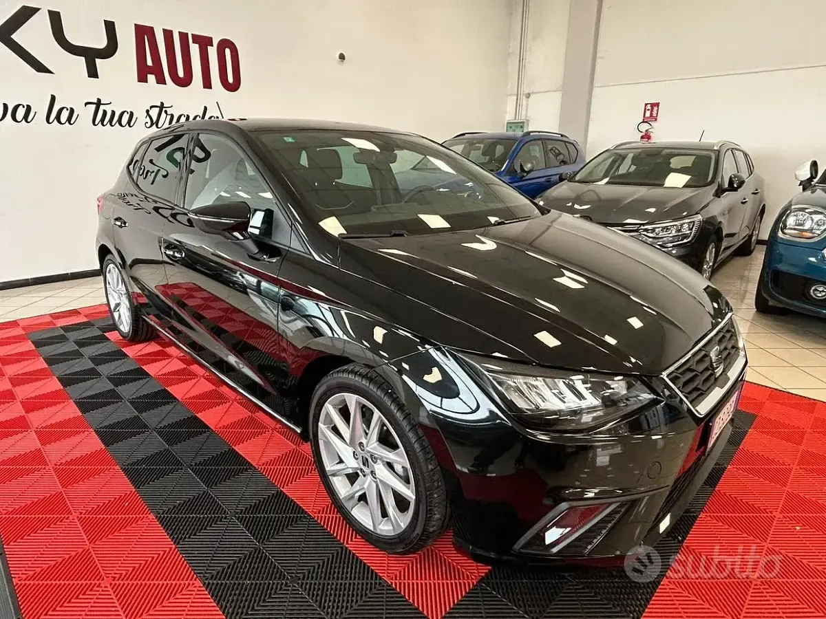 Usata Seat Ibiza FR 95 CV (69 kW) 2025 Nero Utilitaria