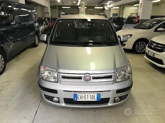 Usata Fiat Panda Dynamic 69 CV (50 kW) 2011 Grigio Utilitaria