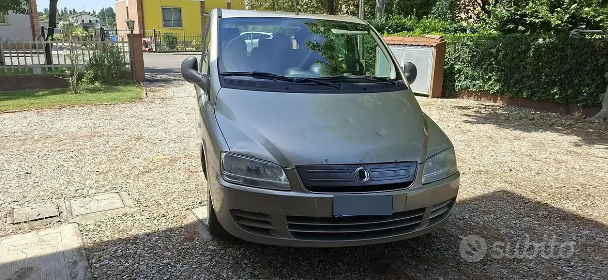 Usata Fiat Multipla 103 CV (75 kW) 2008 Giallo Monovolume