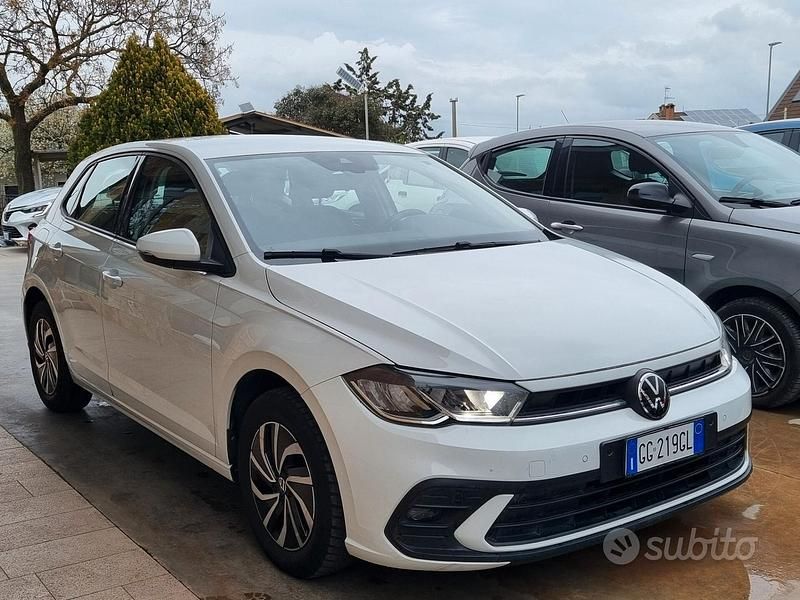 Usata VW Polo Life 95 CV (69 kW) 2021 Bianco Utilitaria