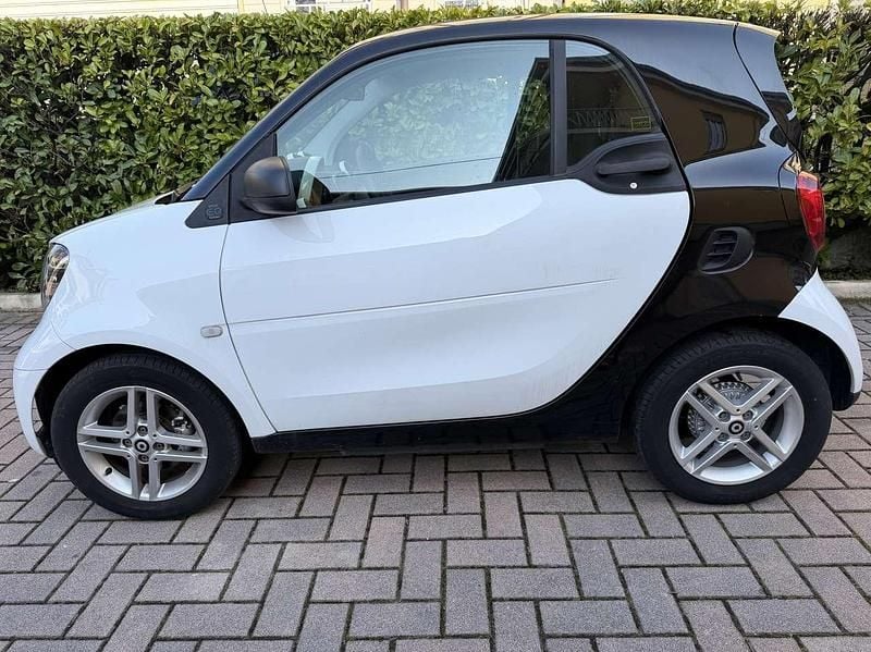 Usata Smart ForTwo Coupé Pure 41 kW (56 CV) 2020 Other Utilitaria