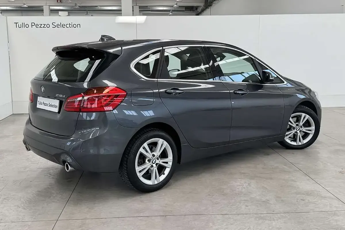 Usata BMW 218 Active Tourer Advantage 150 CV (110 kW) 2021 Mineral grey metal Monovolume