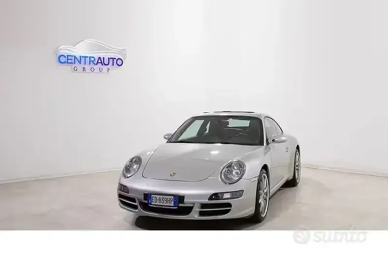 Usata Porsche 911 Carrera 320 CV (235 kW) 2004 Grigio Coupé