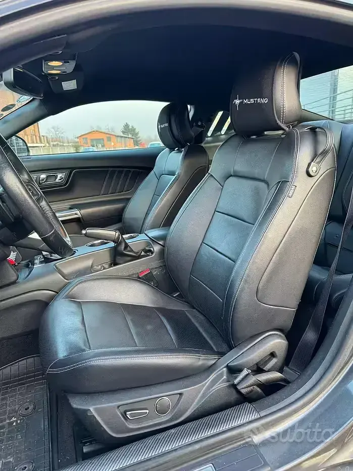 Usata Ford Mustang 317 CV (233 kW) 2015 Grigio Coupé