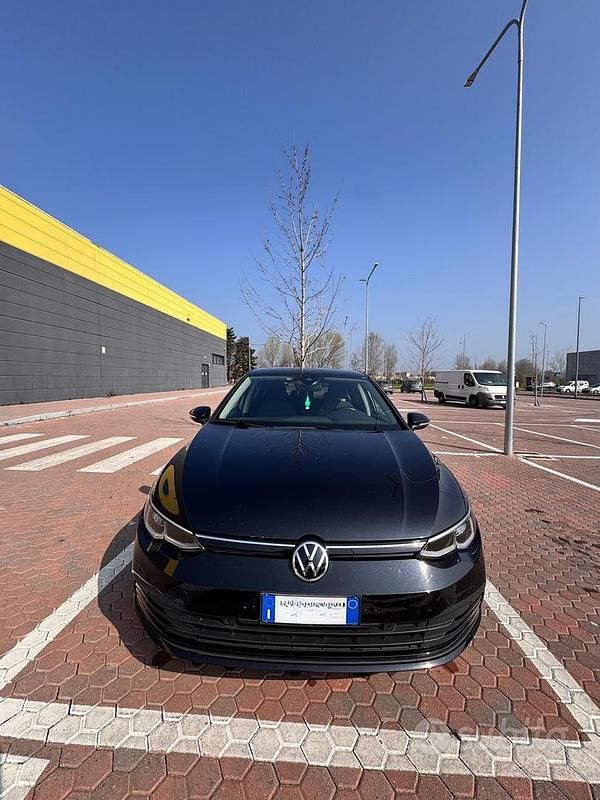 Usata VW Golf VII Life 150 CV (110 kW) 2020 Nero Berlina