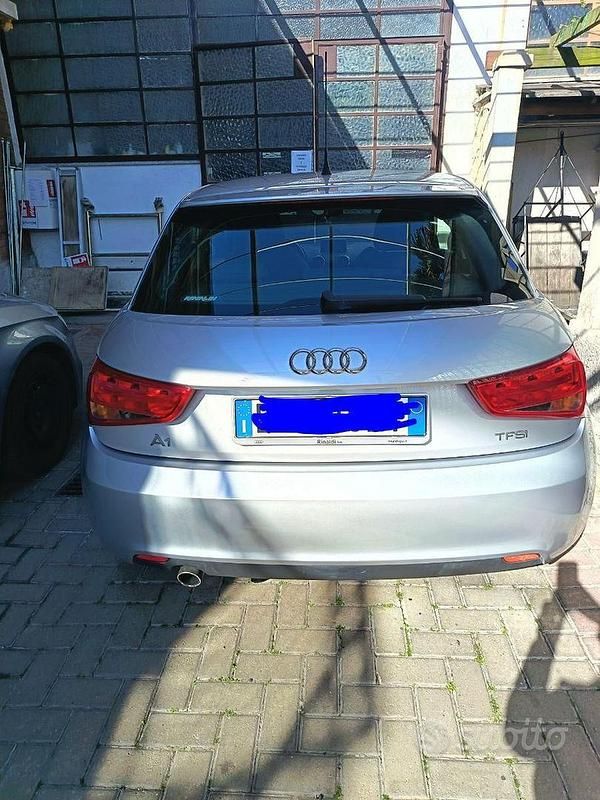 Usata Audi A1 86 CV (63 kW) 2011 Grigio Utilitaria