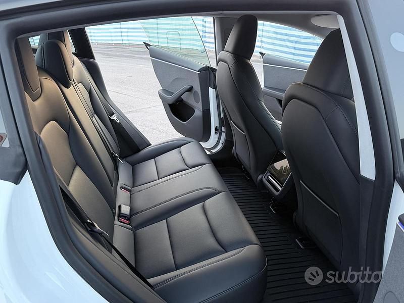 Usata Tesla Model 3 208 kW (283 CV) 2024 Bianco Berlina