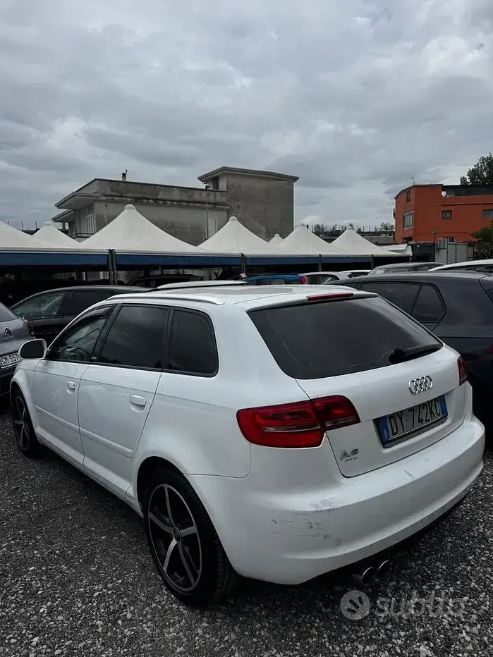 Gebraucht Audi A3 S-Line 90 PS (66 kW) 2010 Weiß Kleinwagen