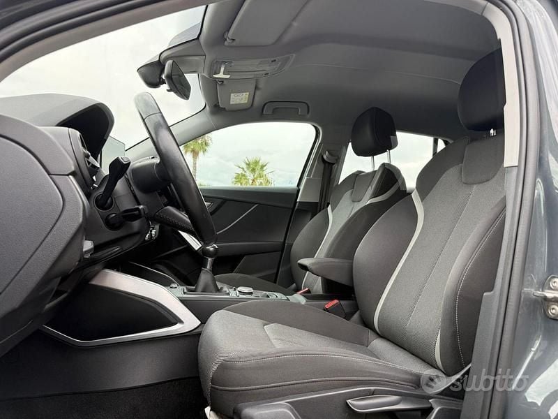 Usata Audi Q2 Sport 116 CV (85 kW) 2017 Grigio SUV