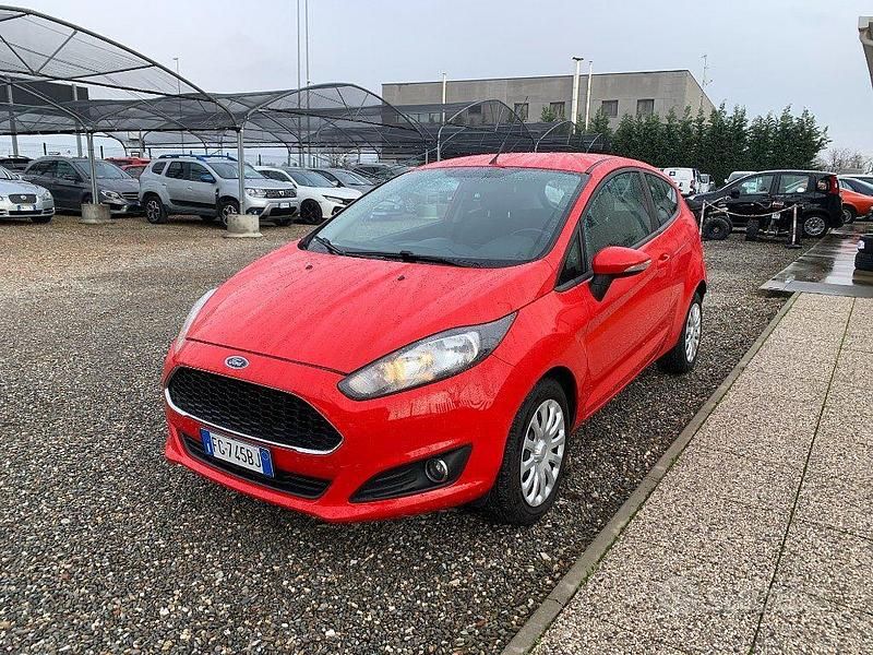 Usata Ford Fiesta 95 CV (69 kW) 2016 Rosso Utilitaria