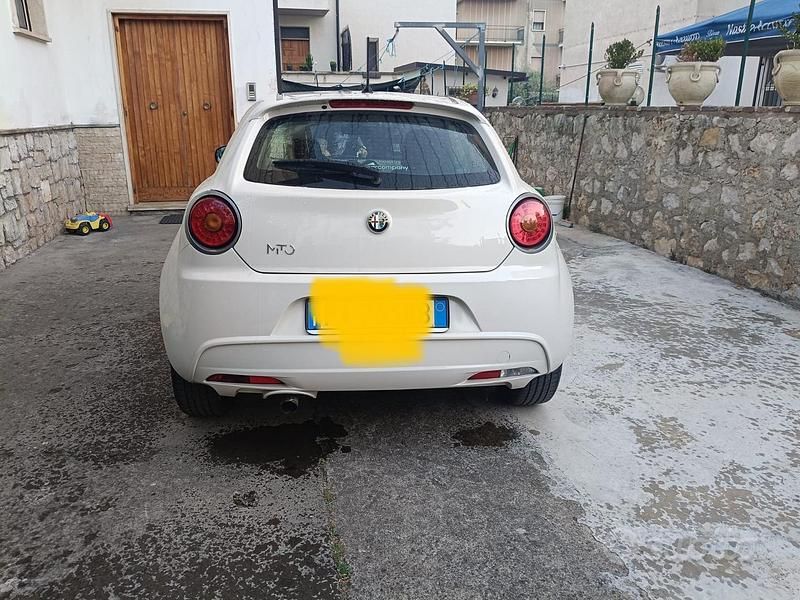 Second-hand Alfa Romeo MiTo 85 CP (62 kW) 2016 Alb Hatchback